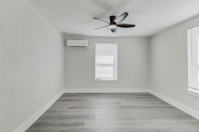 1505 Ryon Street Street, Houston, TX 77009