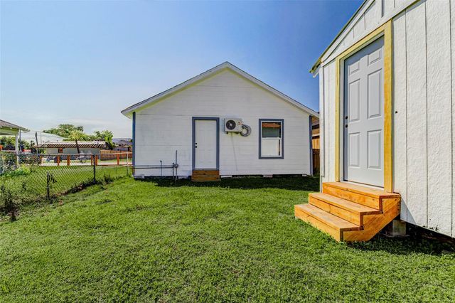 1505 Ryon Street Street, Houston, TX 77009