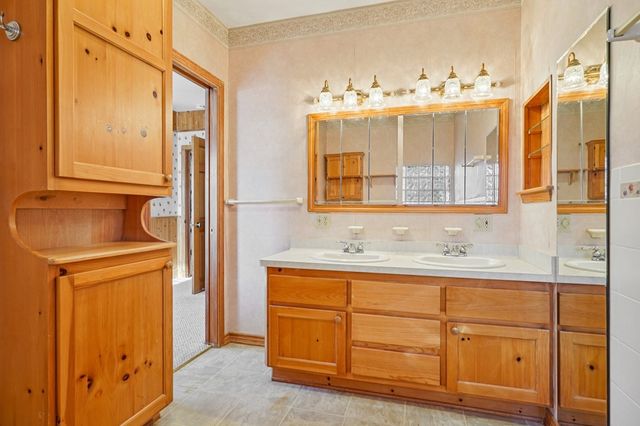 230 Cade Loop, Ingram, TX 78025