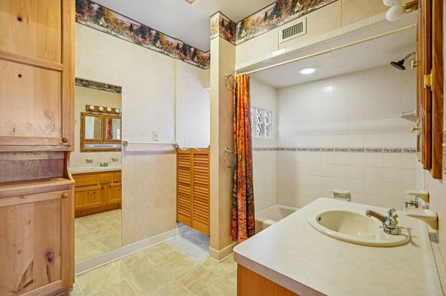 230 Cade Loop, Ingram, TX 78025