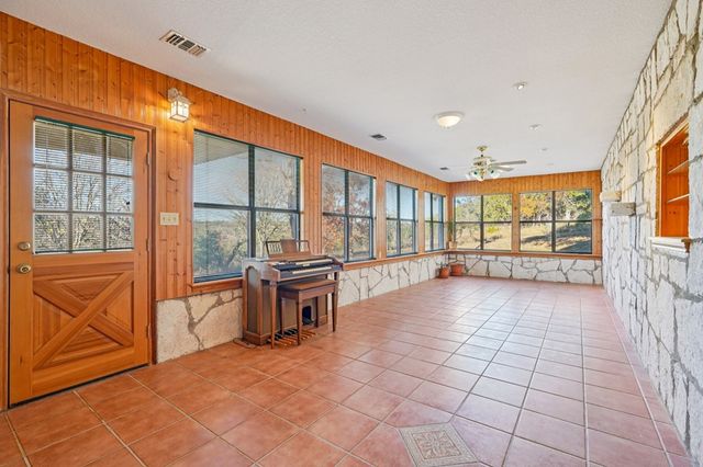 230 Cade Loop, Ingram, TX 78025