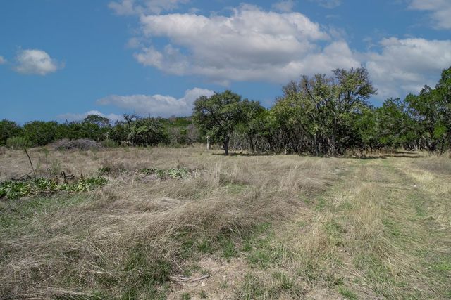 230 Cade Loop, Ingram, TX 78025