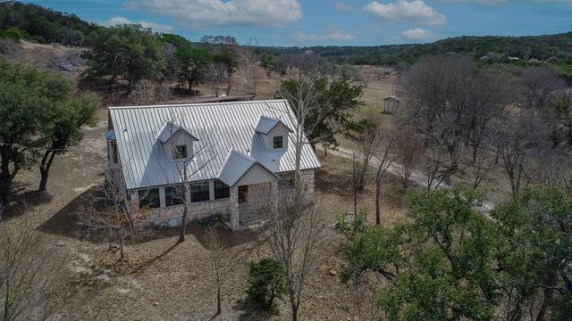 230 Cade Loop, Ingram, TX 78025