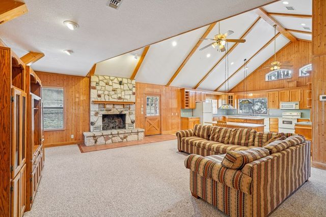 230 Cade Loop, Ingram, TX 78025