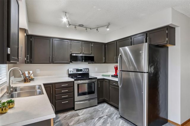 1929 Earl Rd, Iowa City, IA 52246