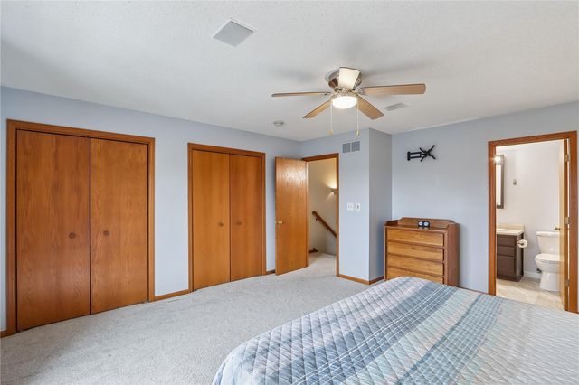 1929 Earl Rd, Iowa City, IA 52246