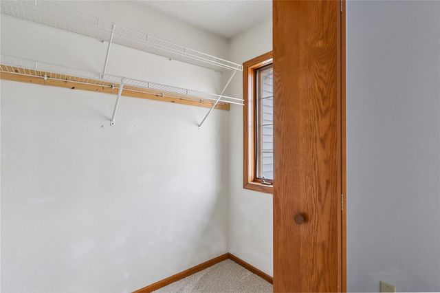 1929 Earl Rd, Iowa City, IA 52246