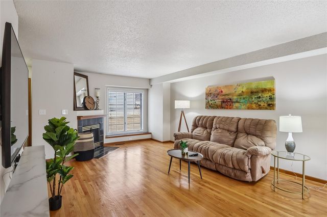 1929 Earl Rd, Iowa City, IA 52246