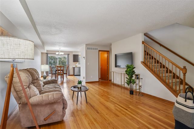 1929 Earl Rd, Iowa City, IA 52246