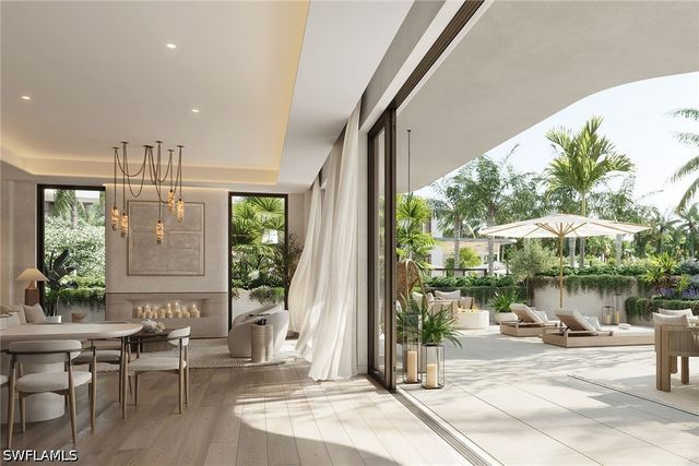 1933 DAVIS BLVD 411, Naples, FL 34104