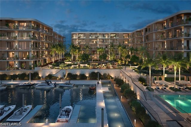 1933 DAVIS BLVD 411, Naples, FL 34104