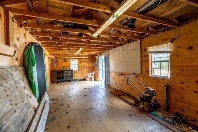 872 New Sherborn Rd, Athol, MA 01331