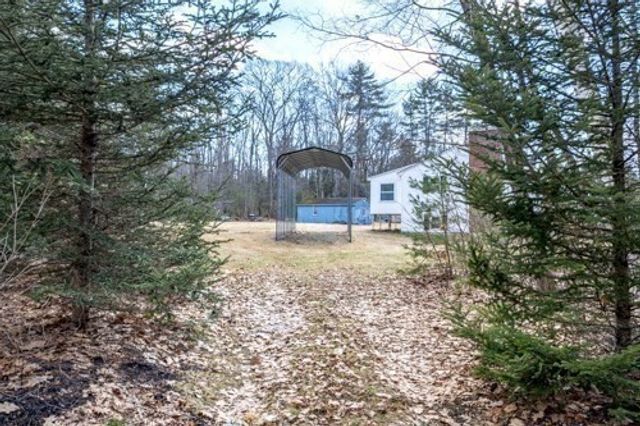 872 New Sherborn Rd, Athol, MA 01331