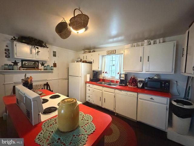 410 S CAMERON ST, Winchester, VA 22601