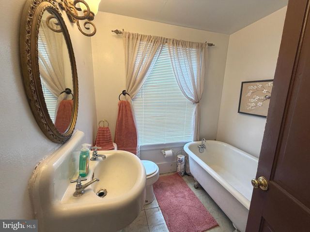 410 S CAMERON ST, Winchester, VA 22601