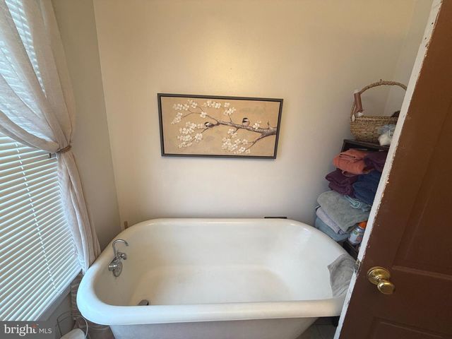 410 S CAMERON ST, Winchester, VA 22601