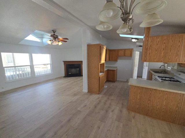 3524 E Ave R 275, Palmdale, CA 93550