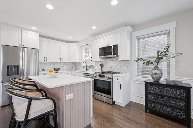 7654 S Seeley Avenue, Chicago, IL 60620