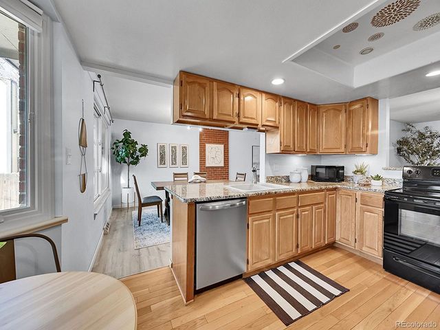 974 Xenophon Ct, Golden, CO 80401