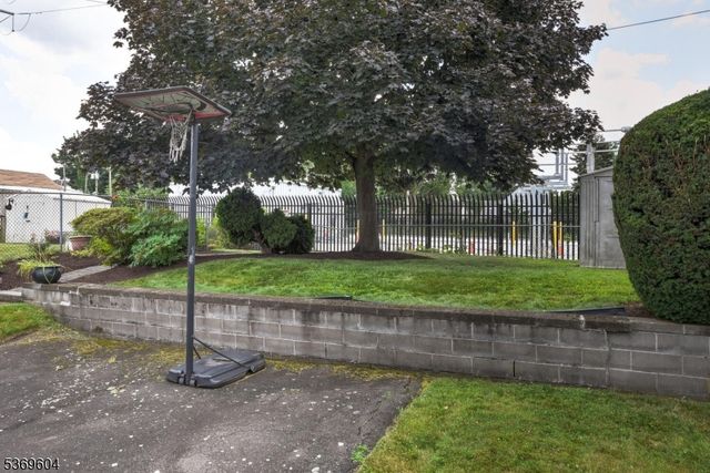 27 Carmer Ave, Belleville Twp., NJ 07109