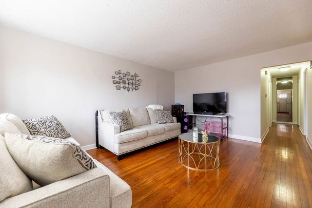 7769 Mason Avenue, Burbank, IL 60459