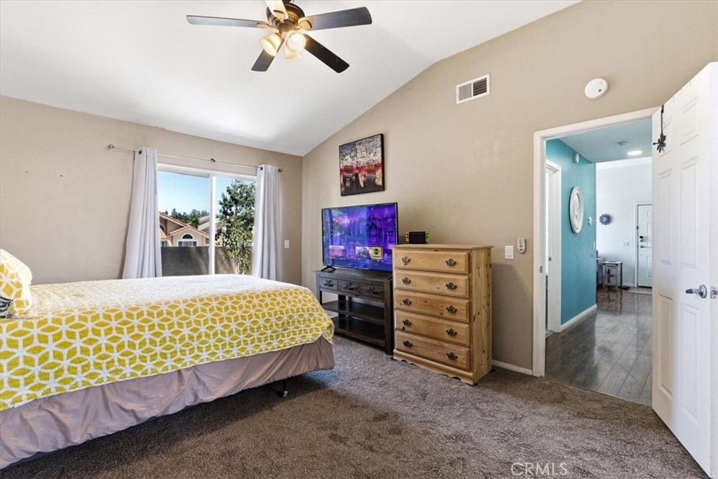 Image 15 of property listing at 200 E Alessandro 71, Riverside, CA 92508