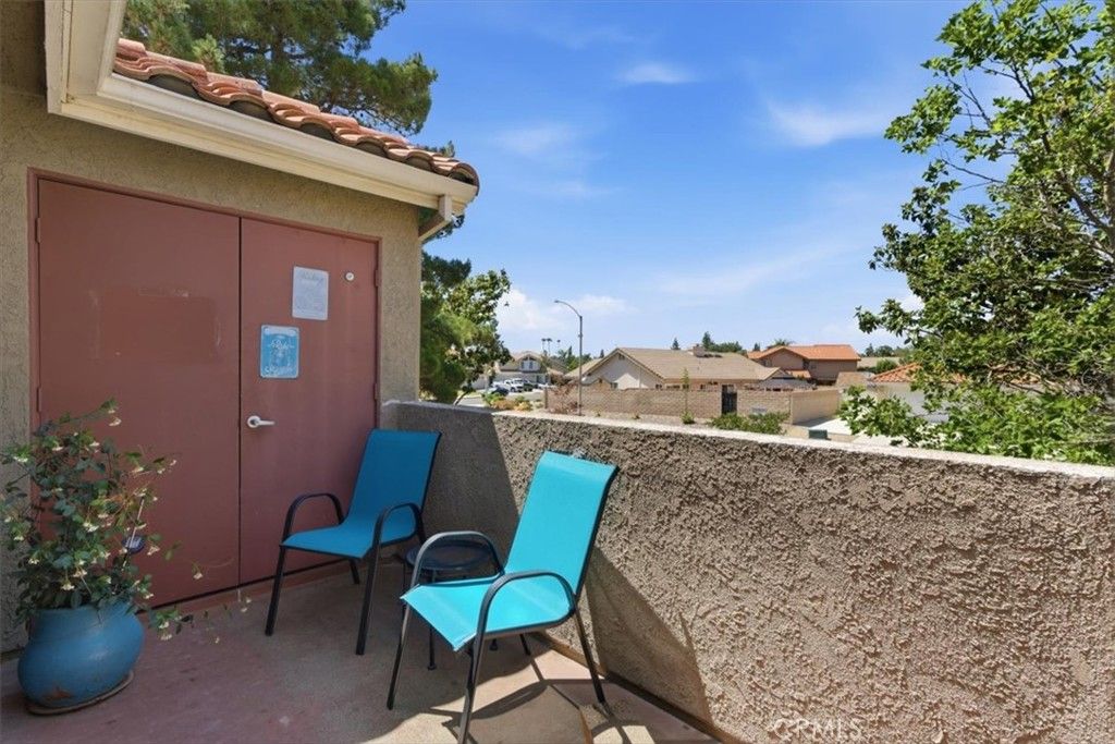 Image 19 of property listing at 200 E Alessandro 71, Riverside, CA 92508