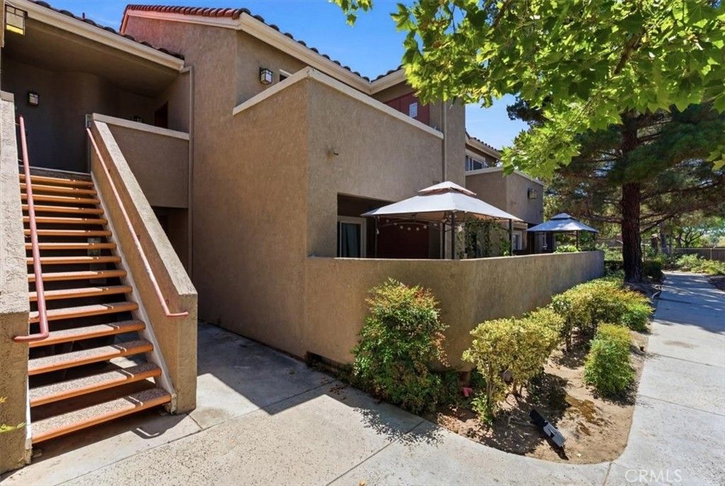 Image 2 of property listing at 200 E Alessandro 71, Riverside, CA 92508