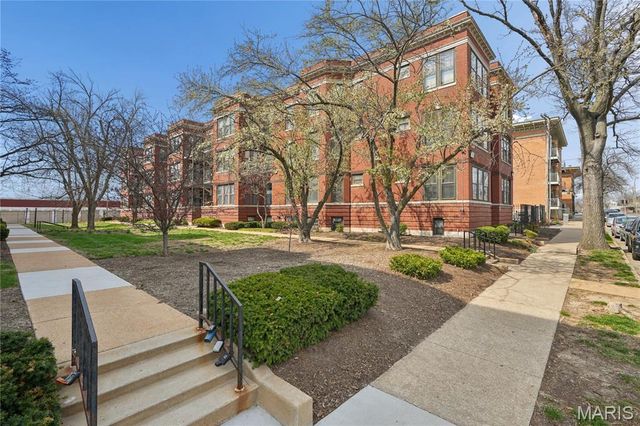 615 Clara Avenue 2A, St Louis, MO 63112