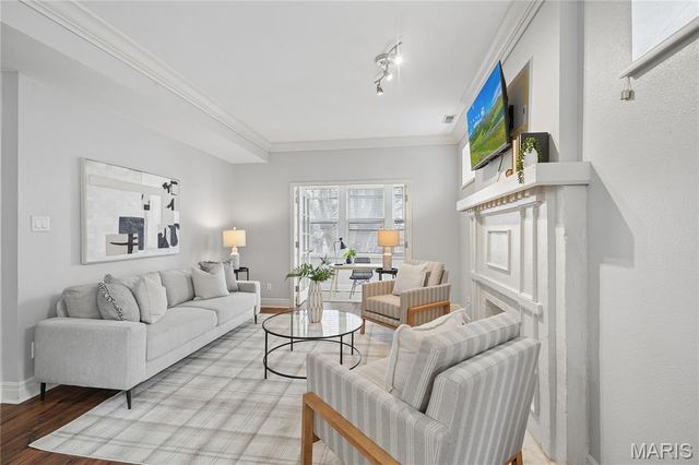 615 Clara Avenue 2A, St Louis, MO 63112