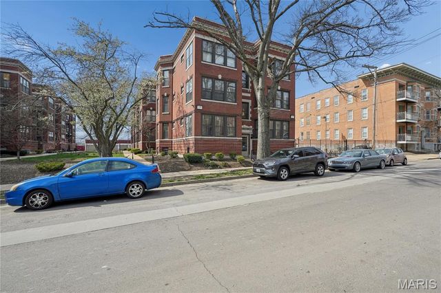 615 Clara Avenue 2A, St Louis, MO 63112