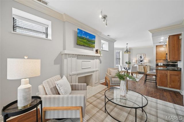 615 Clara Avenue 2A, St Louis, MO 63112