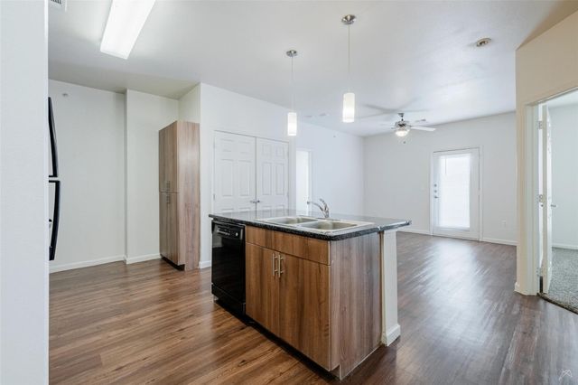 5605 Springdale RD 4-4-4309, Austin, TX 78723