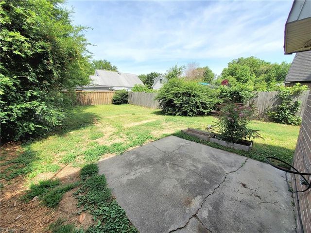 119 Bob LN, Virginia Beach, VA 23454