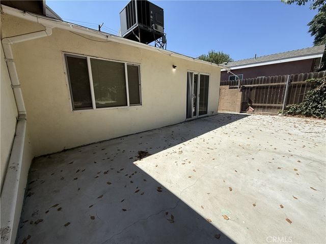 7322 Lindley, Reseda, CA 91335