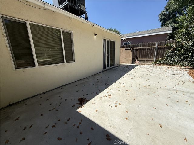 7322 Lindley, Reseda, CA 91335