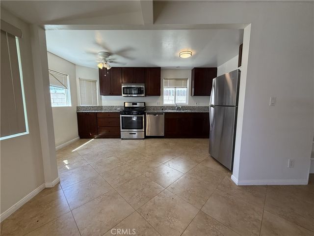 7322 Lindley, Reseda, CA 91335