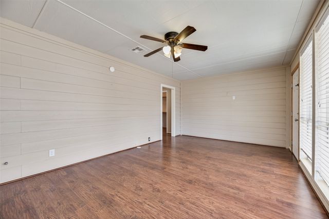 928 W Willow Street, Sanger, TX 76266