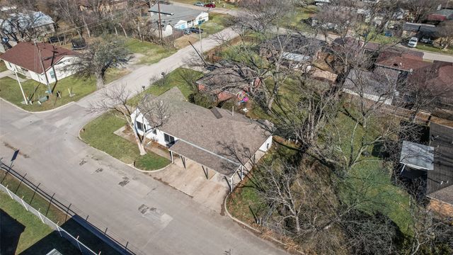 928 W Willow Street, Sanger, TX 76266