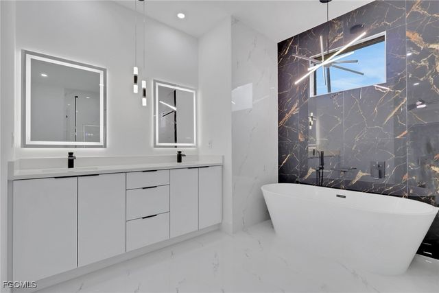 1408 Embers PKWY W, Cape Coral, FL 33993