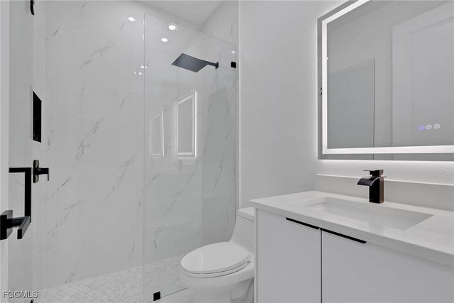 1408 Embers PKWY W, Cape Coral, FL 33993