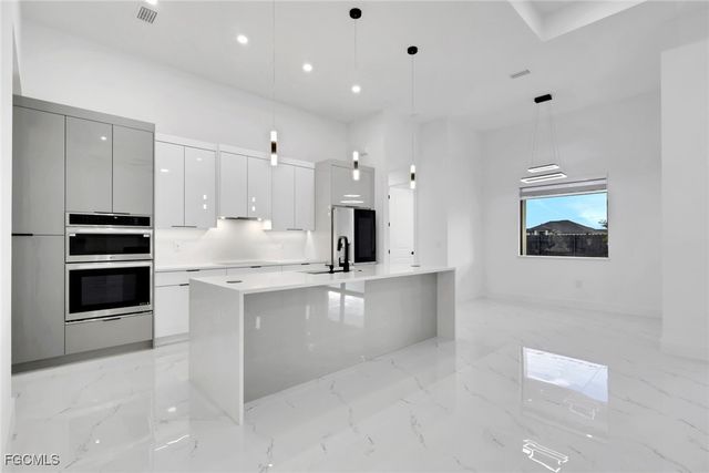 1408 Embers PKWY W, Cape Coral, FL 33993