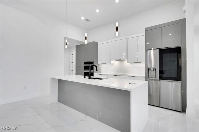 1408 Embers PKWY W, Cape Coral, FL 33993