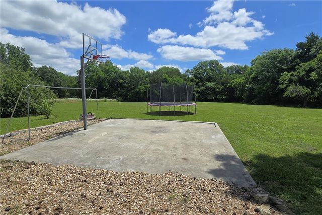 696 Highway 21 N, Berryville, AR 72616