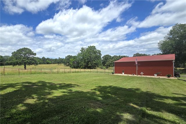 696 Highway 21 N, Berryville, AR 72616