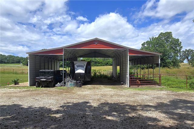 696 Highway 21 N, Berryville, AR 72616