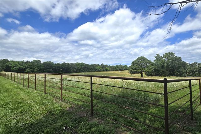 696 Highway 21 N, Berryville, AR 72616