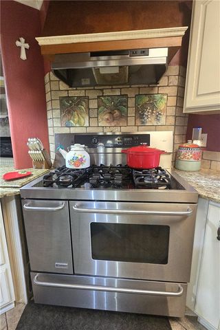 696 Highway 21 N, Berryville, AR 72616