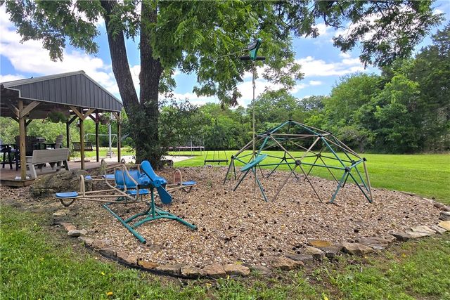 696 Highway 21 N, Berryville, AR 72616