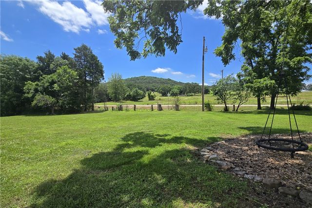 696 Highway 21 N, Berryville, AR 72616